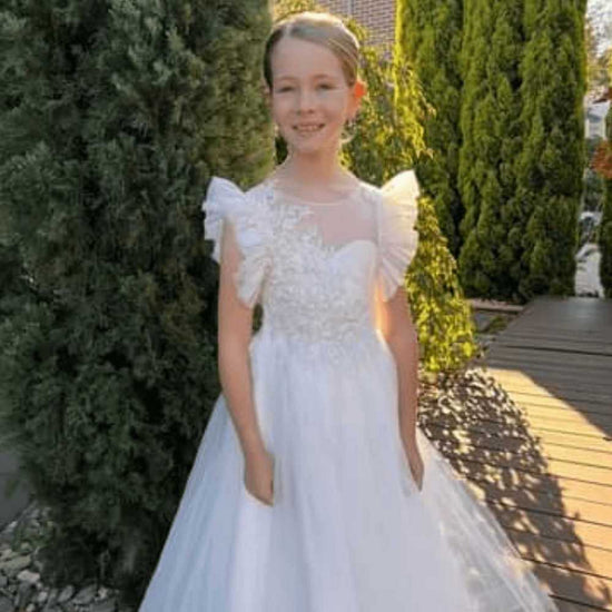 perfect for older Flower Girls and First Communion celebrations.