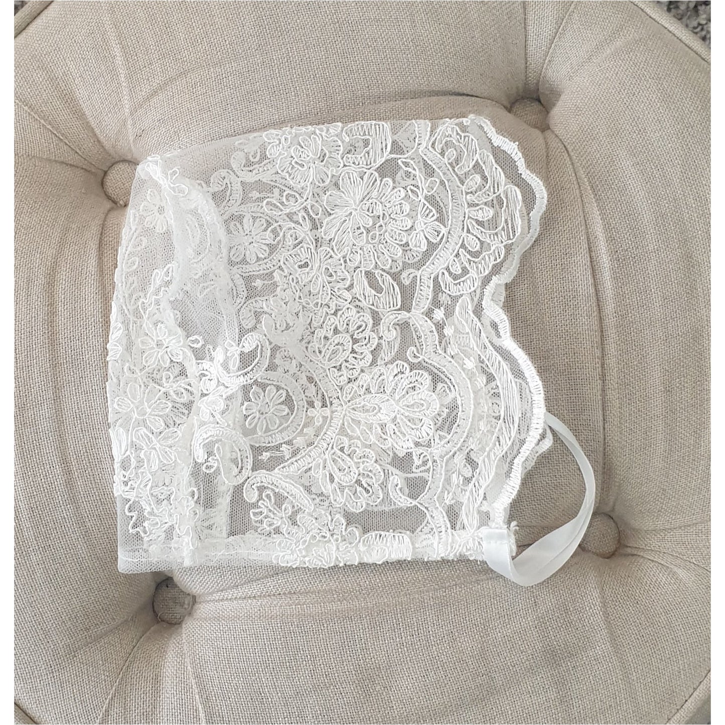 Baby Girl Lace Bonnet