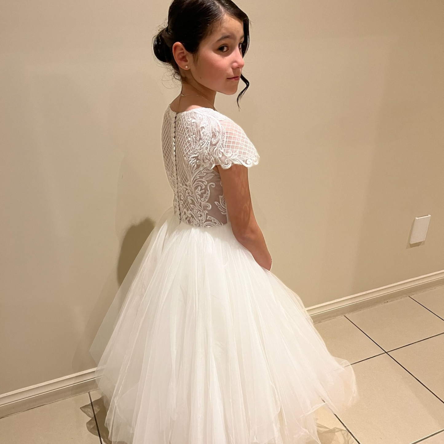 Load image into Gallery viewer, modern  Communion/Flower Girl Dress
