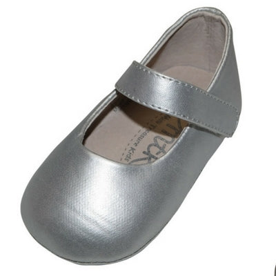 Silver Sandy Mary Jane baby shoe