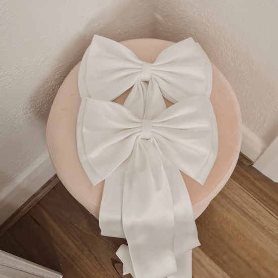 Load image into Gallery viewer, Flower Girl satin bow made for you
